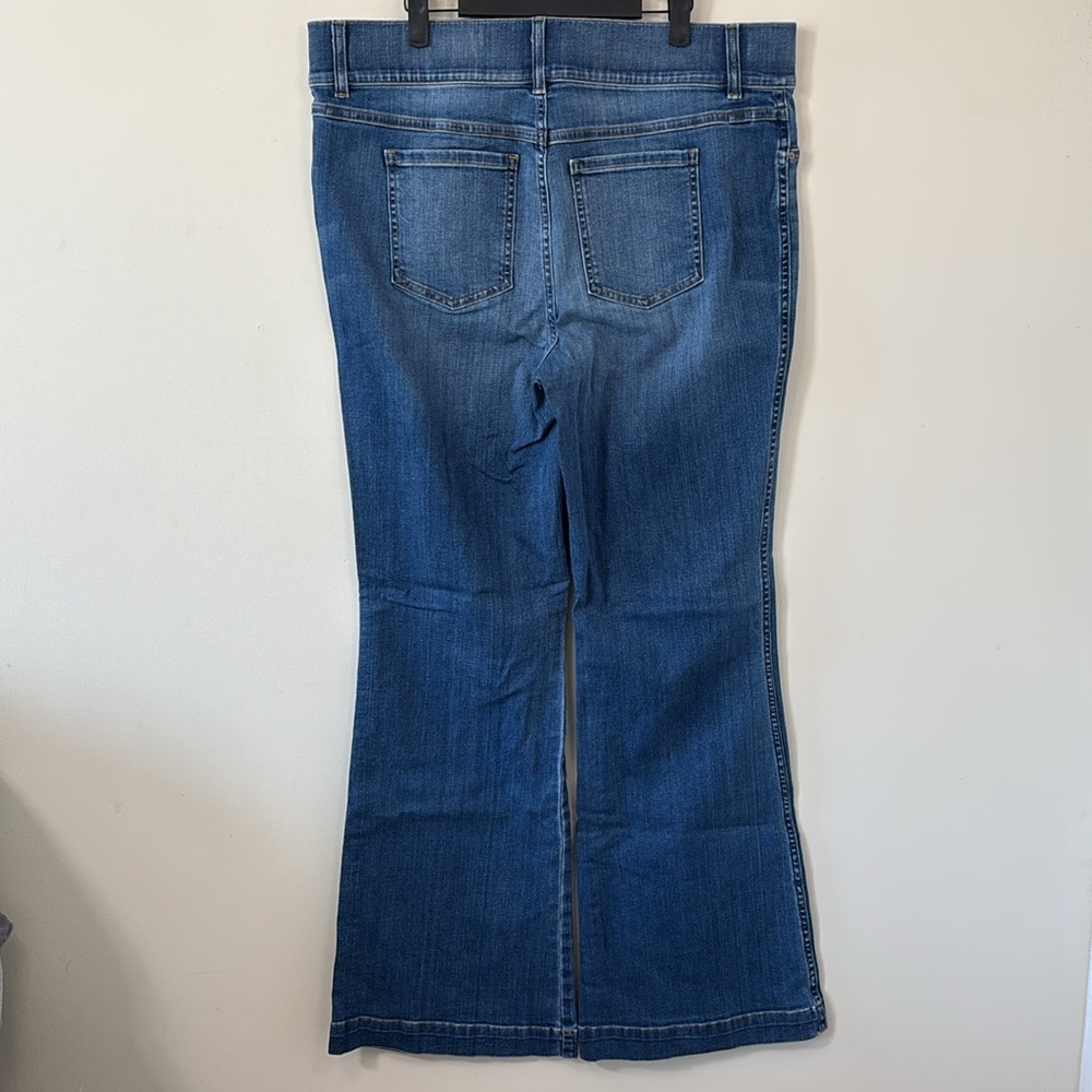 SPANX Shape EveryWear Flare Jeans Vintage Indigo Size 2X - Picture 6 of 11